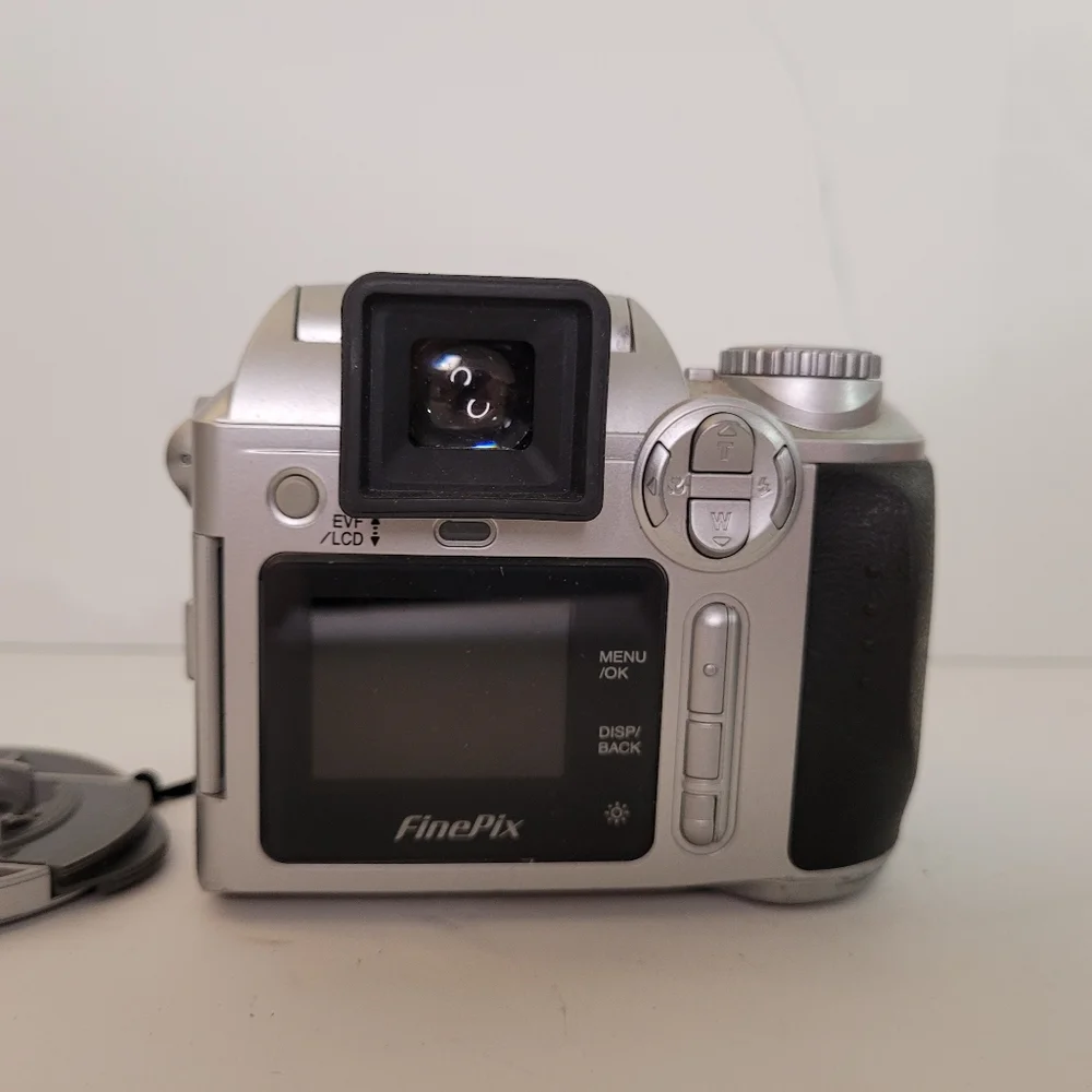 FujiFilm S3100 Digital Camera